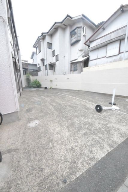 駐車場　駐車場