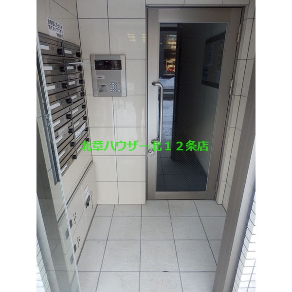 エントランス　エントランス