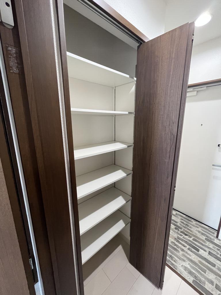 玄関　※同モデル・同タイプ