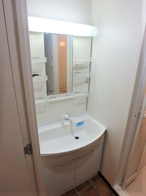 洗面設備　独立洗面台