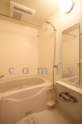 バス・シャワールーム　追炊き・浴室乾燥機付きバス