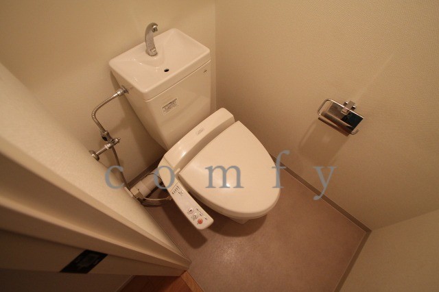 トイレ　ウォシュレット付きトイレ