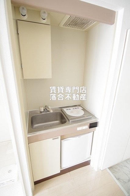 キッチン　IHコンロ付き