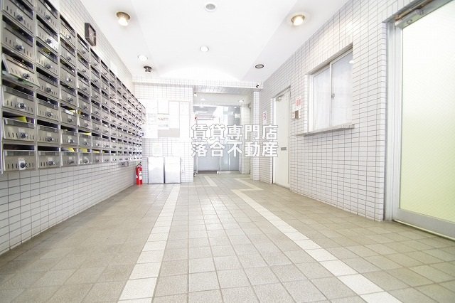 エントランス　清潔なエントランス