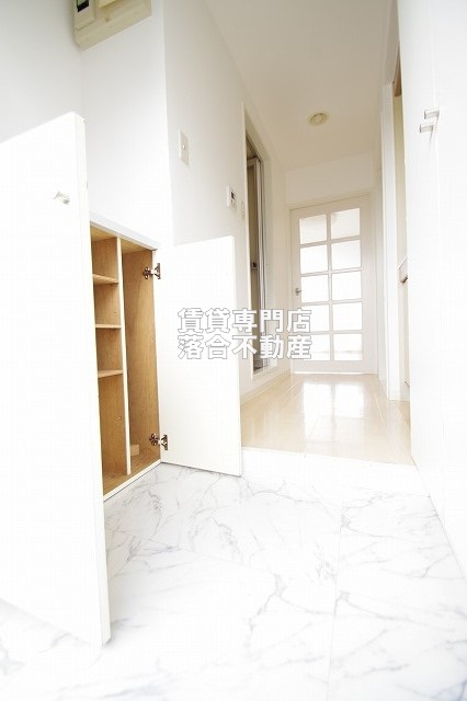 玄関　シューズボックスあり