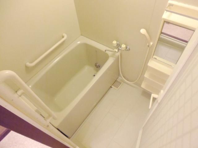 バス・シャワールーム　追い焚きバス