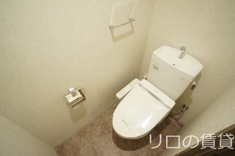 トイレ　別号室