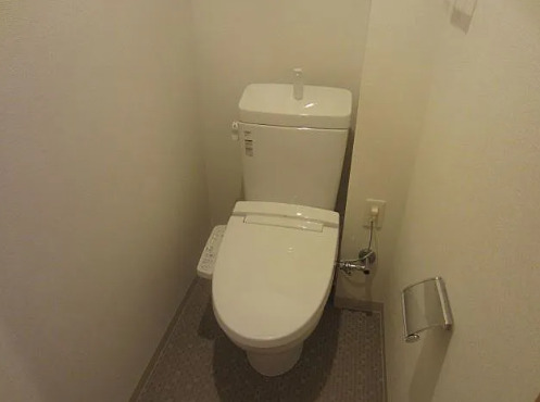 トイレ　温水洗浄便座付き※別室参考