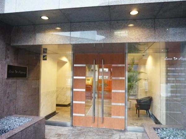 エントランス　毎日通るエントランスはこのようになっています