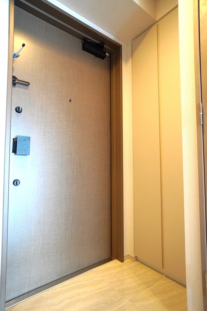 玄関　※写真は同タイプ住戸です。