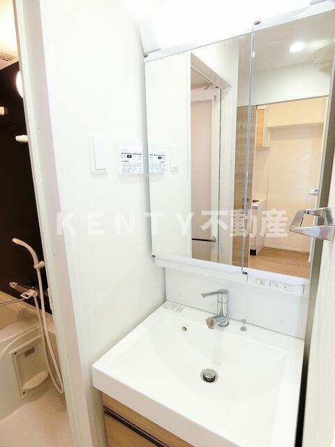 洗面設備　広い洗面スペース