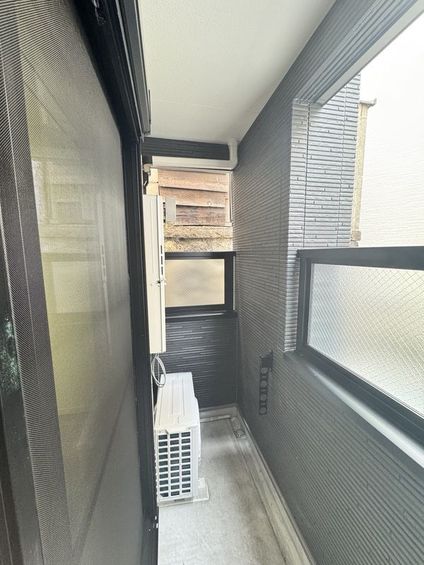 バルコニー　陽当たり良好なバルコニーです