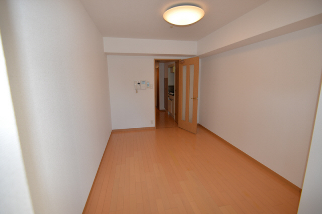 居室・リビング　写真は同マンションの別のお部屋のものです