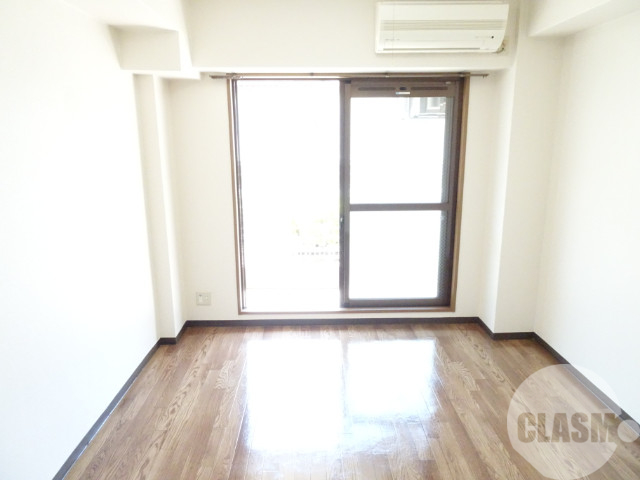 居室・リビング　明るいお部屋です♪