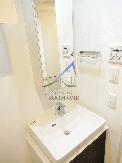 洗面設備　洗面台です。