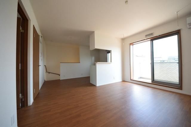 居室・リビング　リビング