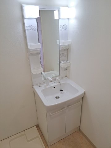 洗面設備　生活に欠かせない独立洗面台です