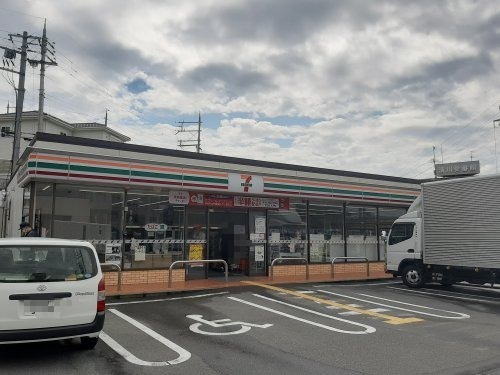 コンビニ　セブンイレブン 奈良三室病院前店(ならクル)（コンビニ）まで954m