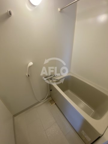 バス・シャワールーム　クィーンライフ桑津　浴室