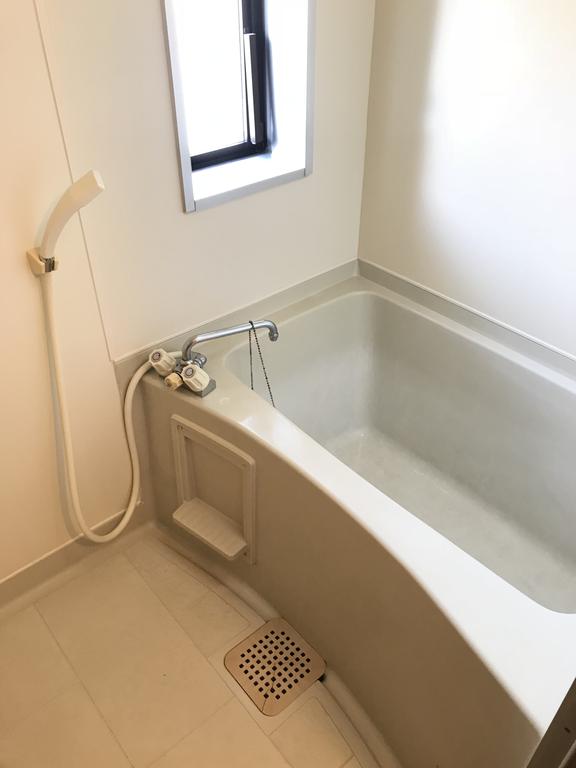 バス・シャワールーム　別部屋モデル写真