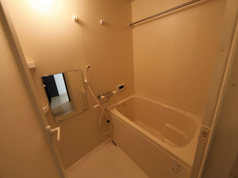 バス・シャワールーム　追い焚き（高温さし湯式）浴室暖房乾燥機付バスルーム