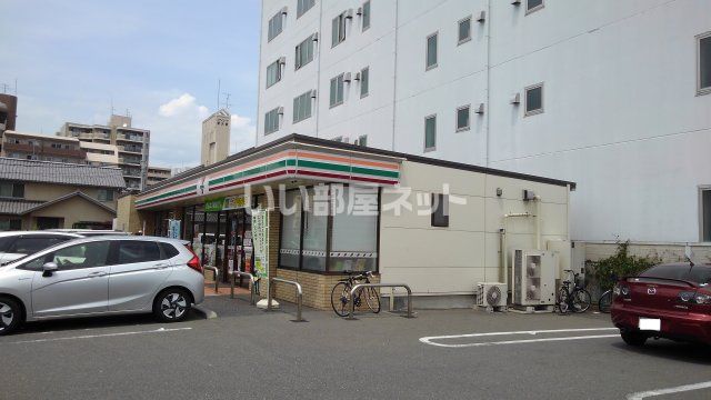 コンビニ　セブンイレブン 奈良大宮町４丁目店（コンビニ）まで221m