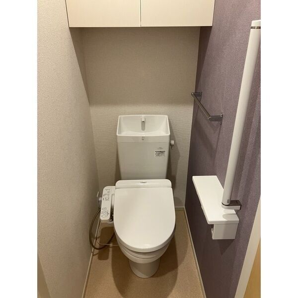 トイレ　同物件別部屋のお写真です※現況優先