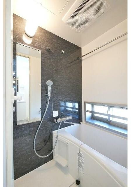 バス・シャワールーム　日々の疲れを癒すお風呂です♪