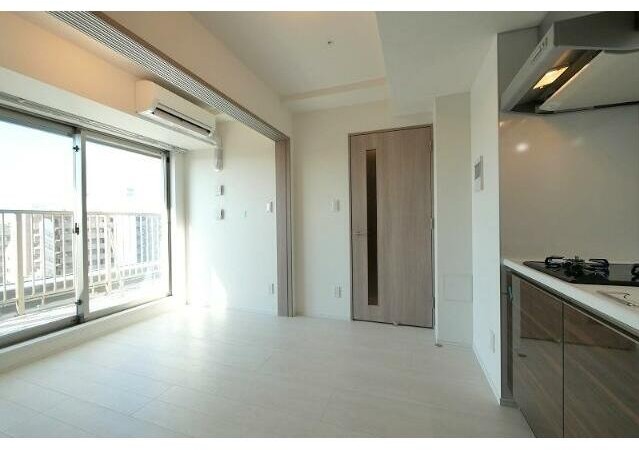 居室・リビング　使いやすい形の為、レイアウトを楽しめます♪