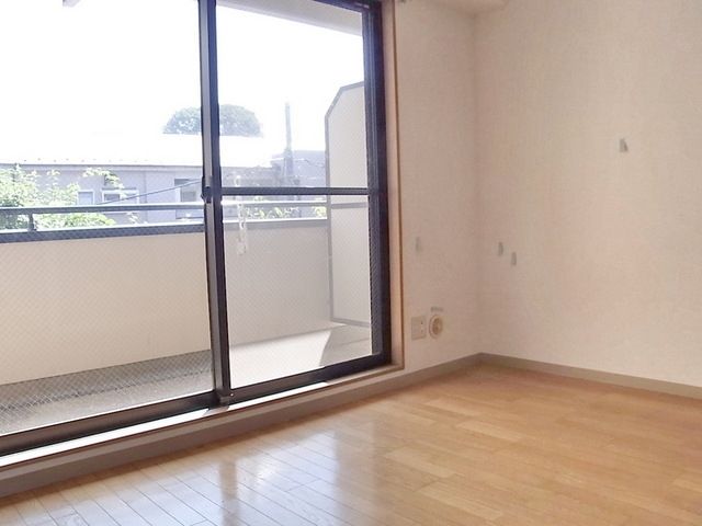 居室・リビング　★洋室６帖（フローリング）★