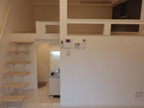 居室・リビング　室内