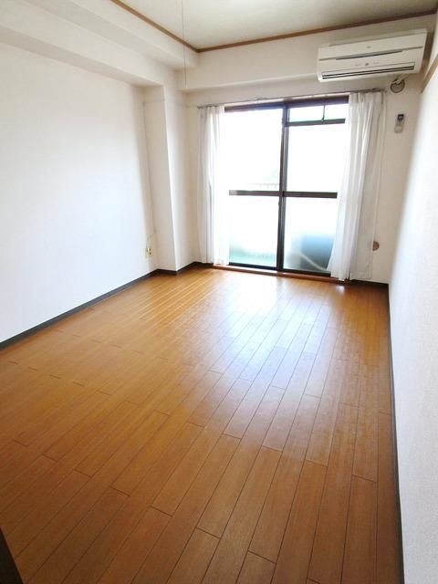 居室・リビング　☆明るいお部屋☆