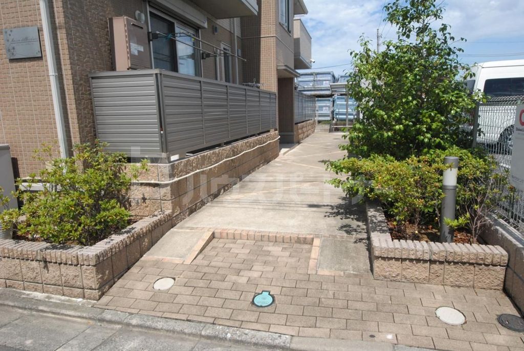 エントランス　エントランス