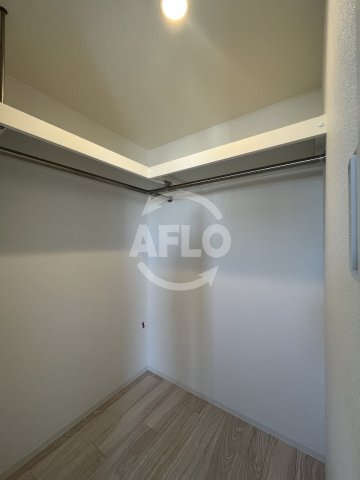 収納　セレニテ十三ミラク　クローゼット