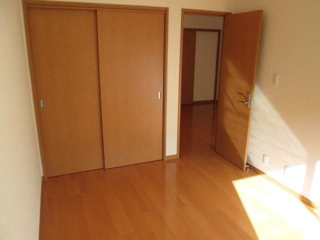 居室・リビング　☆明るい洋室☆