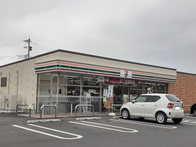 コンビニ　セブンイレブン栃木都賀合戦場店（コンビニ）まで500m