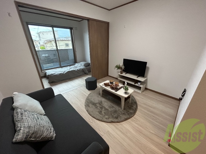 居室・リビング　８．１帖のＬＤＫです。写真の家具はイメージとなります。