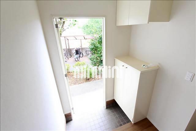 玄関　玄関部分の様子です