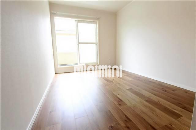 居室・リビング　２階洋室部分の様子です