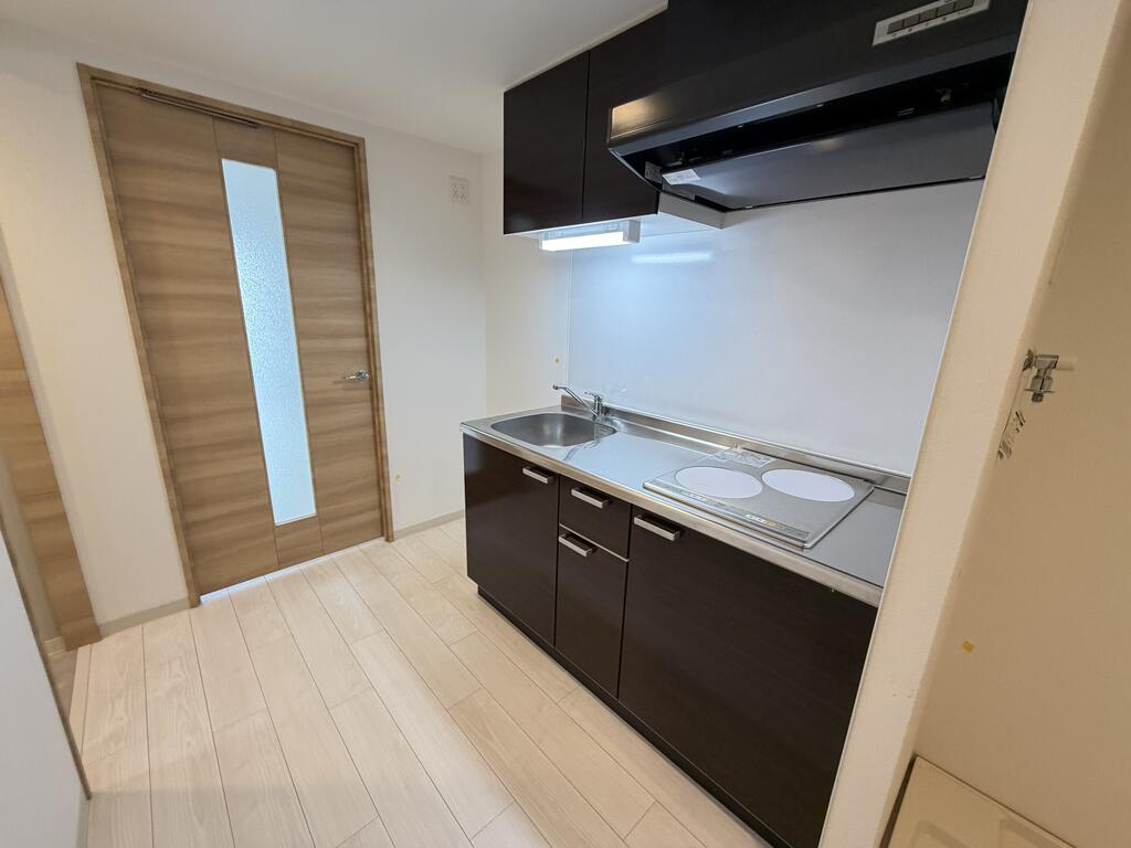 キッチン　※同建物別部屋写真です。ご参考下さい。