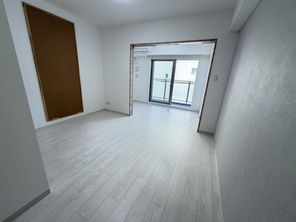 居室・リビング　※同建物別部屋写真です。ご参考下さい。