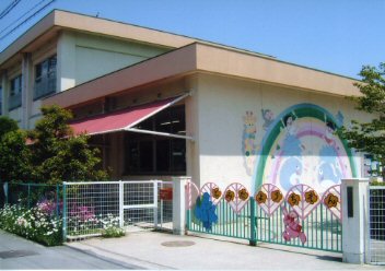 幼稚園・保育園　富田幼稚園（幼稚園・保育園）まで1014m