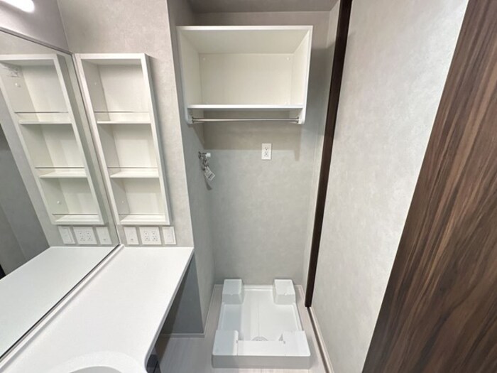 玄関　洗濯機置き場