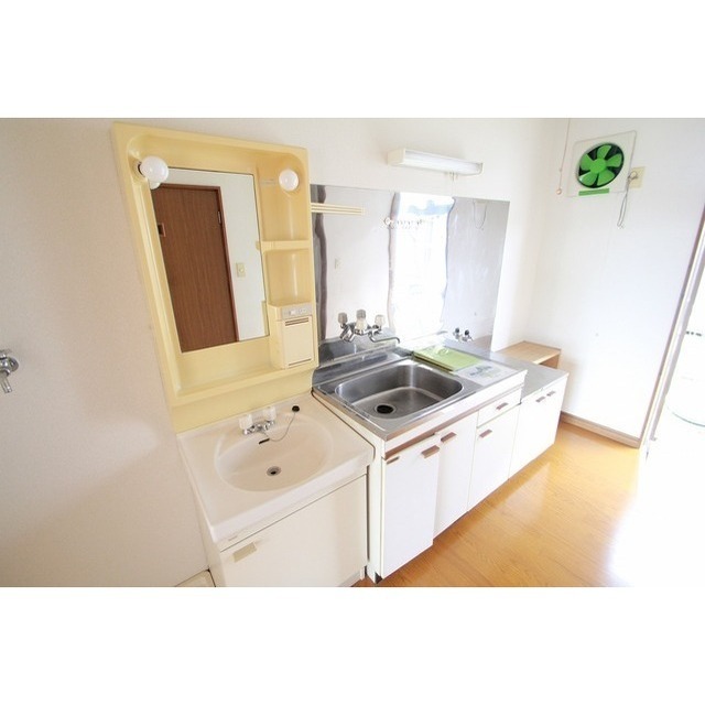 キッチン　ガスコンロ設置可