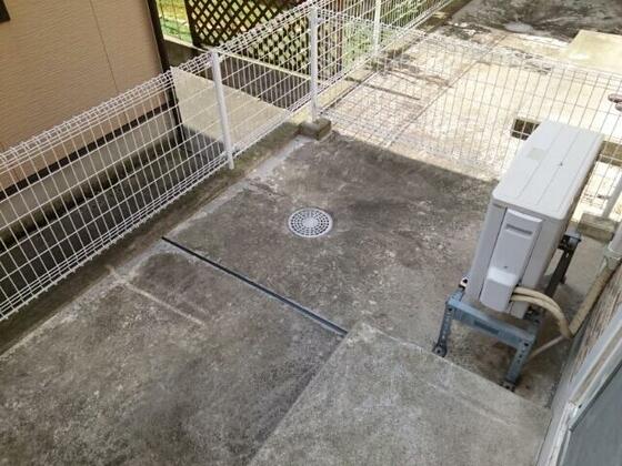 バルコニー　テラス