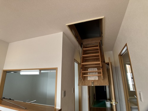 その他部屋・スペース　屋根裏収納