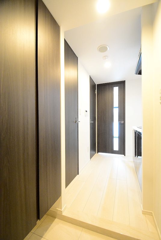 玄関　収納もある玄関です