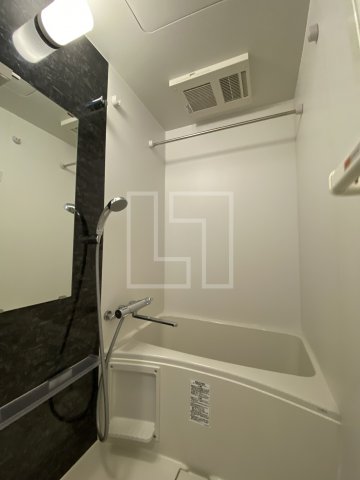 バス・シャワールーム　エスリード本町靭公園レジデンス　バスルーム