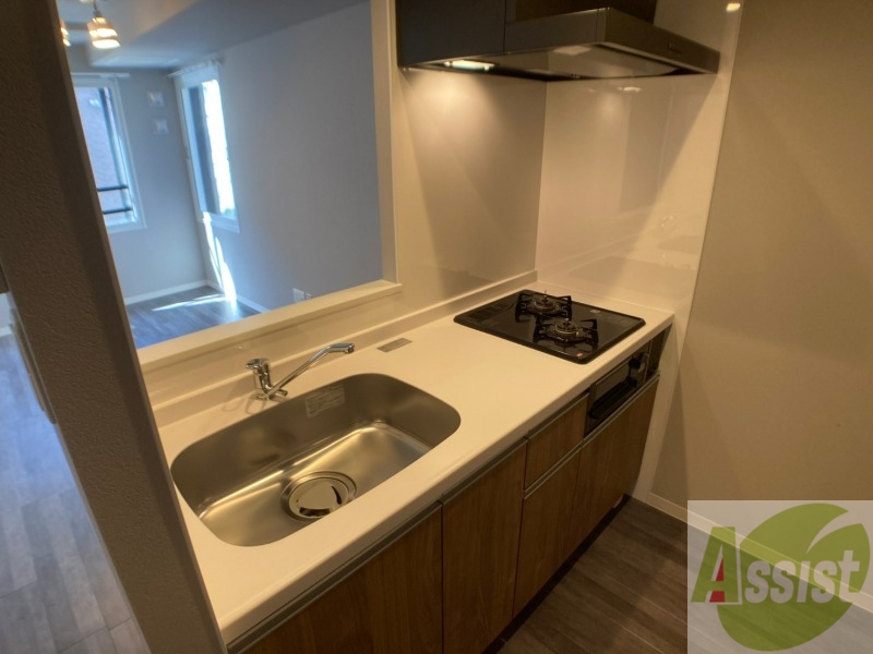 キッチン　システムキッチン完備で２口ついているので料理もできます！