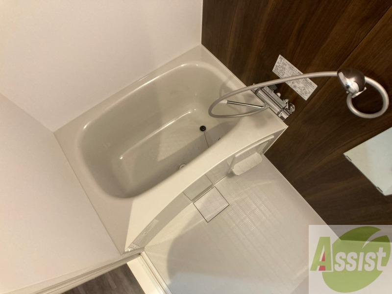 バス・シャワールーム　お風呂になります。一日の疲れを癒してくださいね。